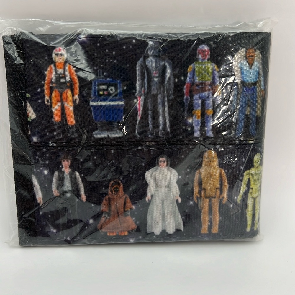 Harveys Star Wars Vintage Action Figure Seatbelt Wallet